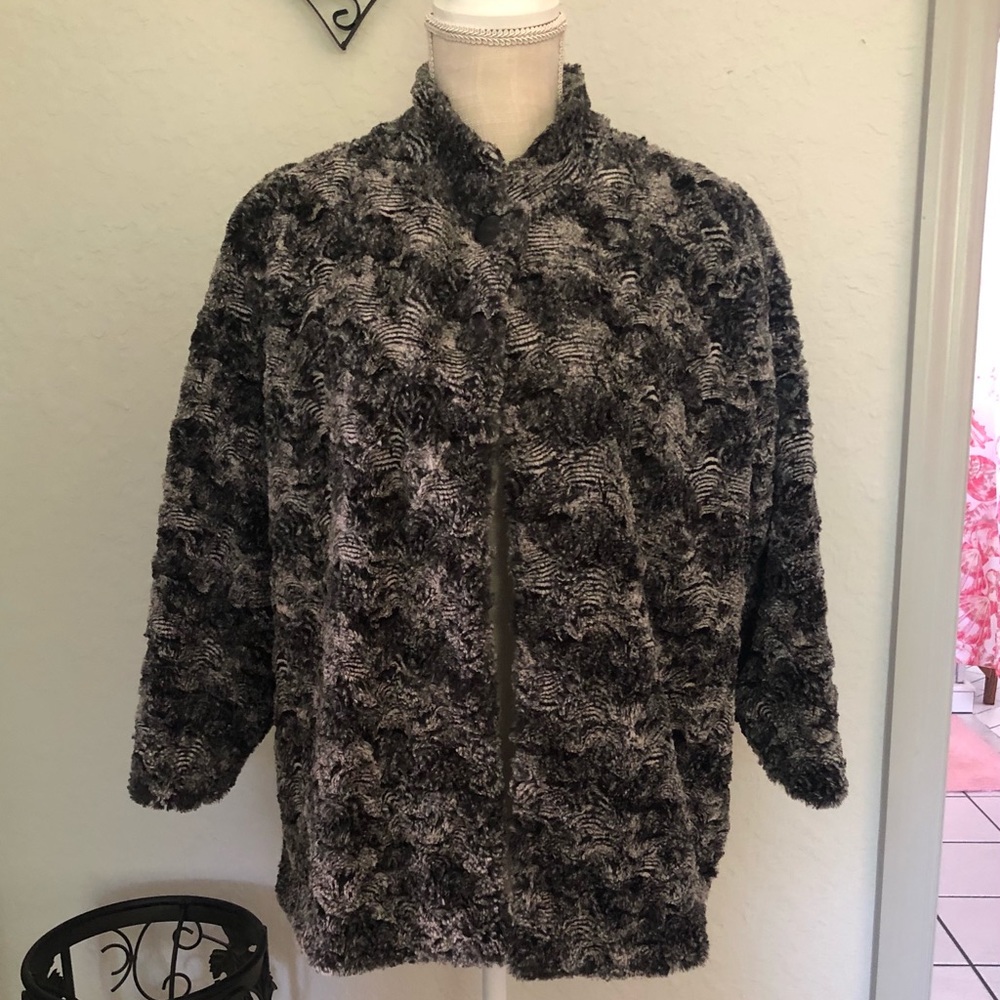 Gorgeous plush coat by Alfred Dunner